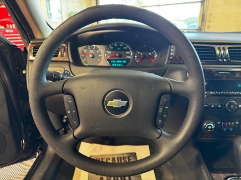 Used 2016 Chevrolet Impala LT image 16