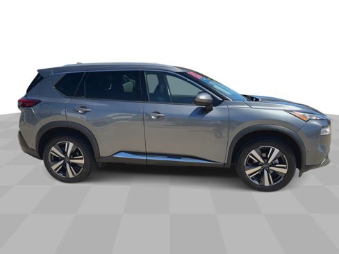 Used 2023 Nissan Rogue SL w/ SL Premium Package image 9