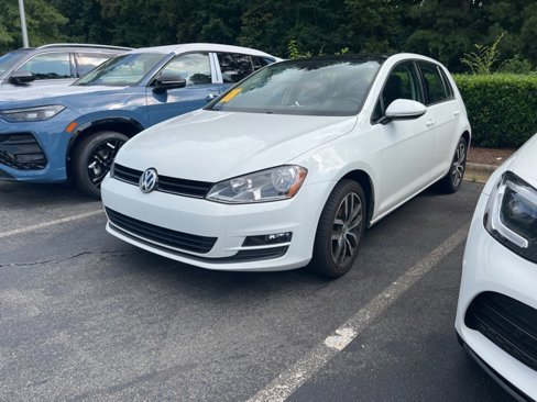 Used 2016 Volkswagen Golf SE image 10