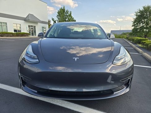 Used 2018 Tesla Model 3 Long Range image 16