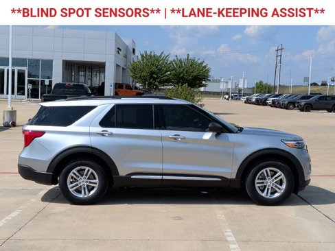 Used 2023 Ford Explorer XLT w/ Equipment Group 202A image 10