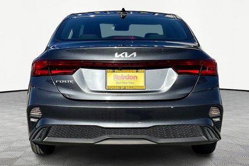 Used 2023 Kia Forte LXS image 4