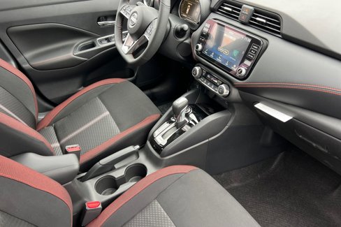 New 2025 Nissan Versa SR w/ Trunk Package image 12
