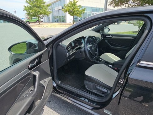 Used 2019 Volkswagen Jetta R-Line image 7