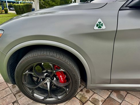 Used 2019 Alfa Romeo Stelvio Quadrifoglio image 9