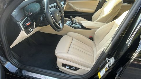 Used 2020 BMW 530i w/ Premium Package image 13