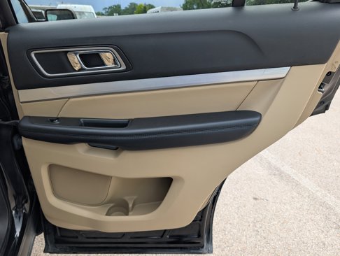 Used 2017 Ford Explorer XLT w/ Equipment Group 202A image 35