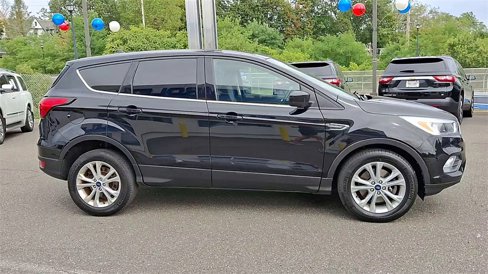 Used 2019 Ford Escape SE image 9