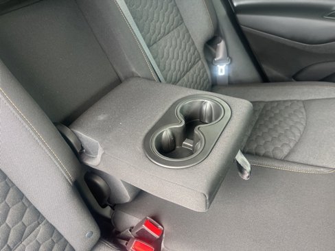 Used 2018 Chevrolet Equinox LT image 45