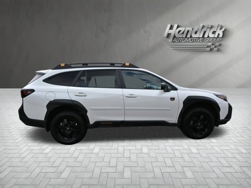 Used 2022 Subaru Outback Wilderness image 10