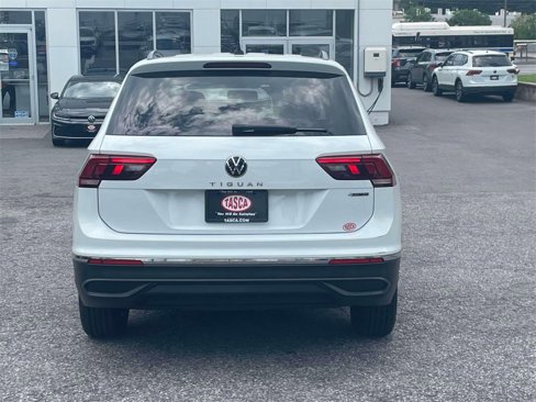 Certified 2022 Volkswagen Tiguan S image 7