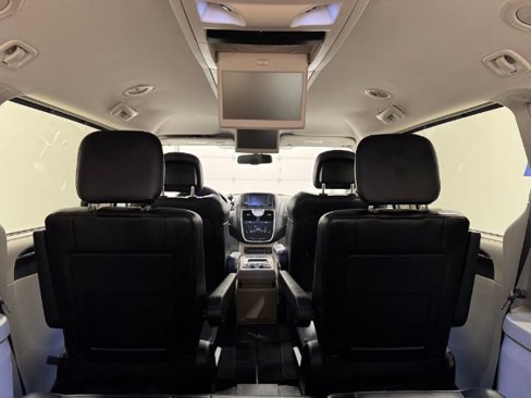 Used 2011 Chrysler Town & Country Limited w/ Trailer Tow Group image 34