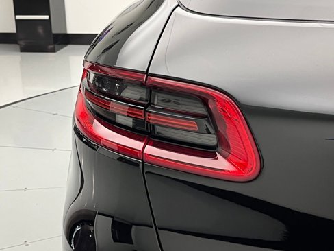 Used 2018 Porsche Macan S image 43