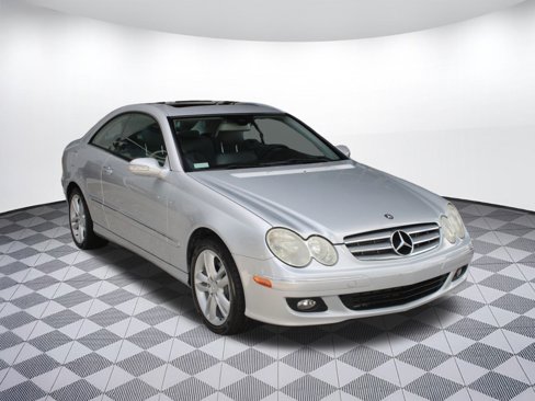 Used 2007 Mercedes-Benz CLK 350 Coupe image 7