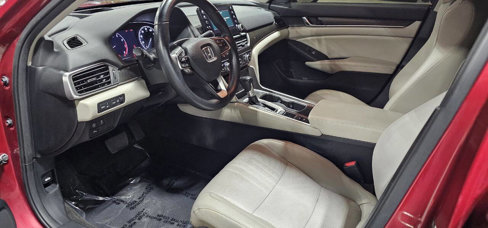 Used 2018 Honda Accord Touring image 13