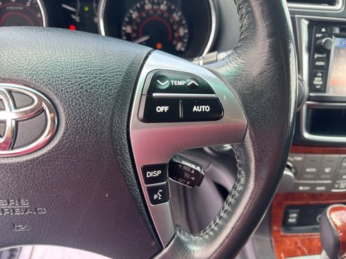 Used 2013 Toyota Highlander Limited image 17