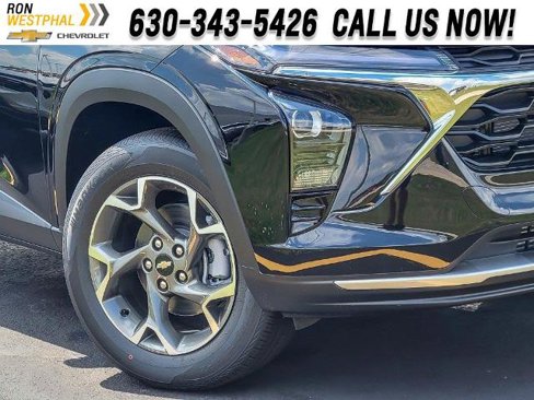 New 2025 Chevrolet Trax LT w/ LPO, Blackout Package image 3