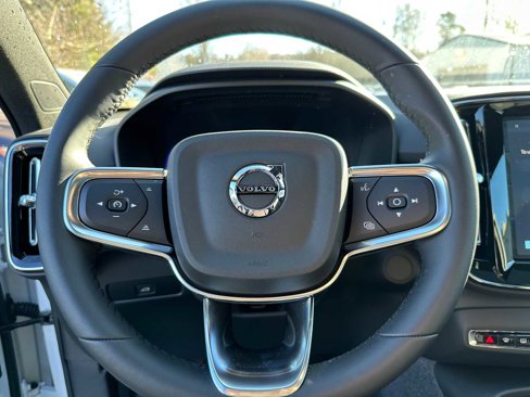 Certified 2024 Volvo C40 Recharge Core w/ Climate Package image 24