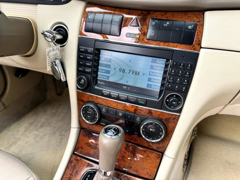 Used 2007 Mercedes-Benz CLK 350 Cabriolet image 24
