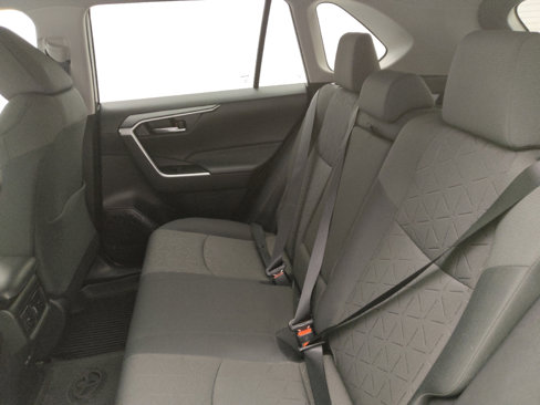Used 2022 Toyota RAV4 XLE image 18