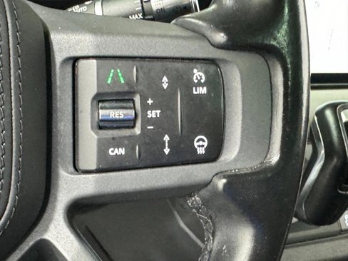 Certified 2021 Land Rover Defender 110 X-Dynamic HSE image 33