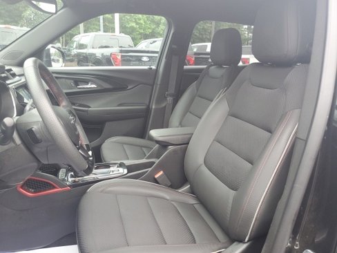 Used 2023 Chevrolet TrailBlazer RS w/ Convenience Package image 19