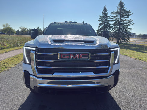 Used 2024 GMC Sierra 3500 SLE w/ SLE Convenience Package image 3