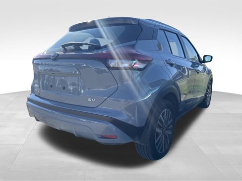 Used 2023 Nissan Kicks SV image 4