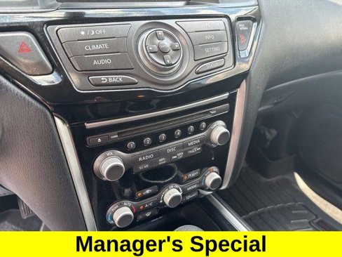 Used 2018 Nissan Pathfinder S image 22
