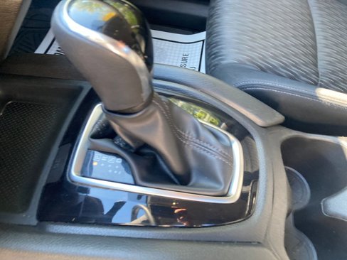 Used 2017 Nissan Rogue S image 28