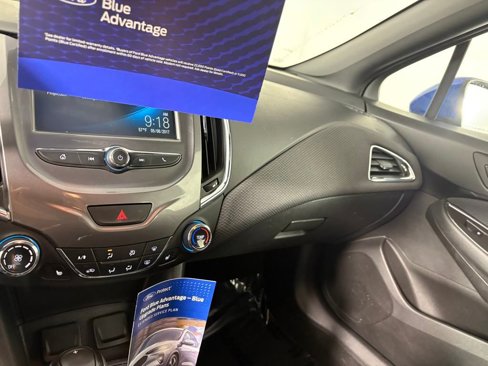 Used 2017 Chevrolet Cruze LT w/ Convenience Package image 17