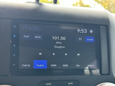Used 2015 Jeep Wrangler Unlimited Sport image 19