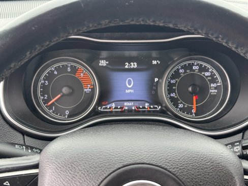 Used 2019 Jeep Cherokee Limited image 23