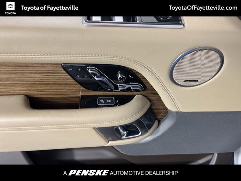 Used 2018 Land Rover Range Rover HSE image 27