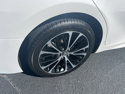 Used 2018 Toyota Camry SE image 20