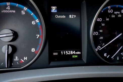 Used 2018 Toyota RAV4 XLE image 5