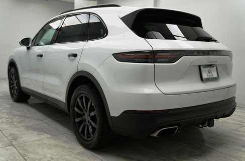 Used 2022 Porsche Cayenne w/ Premium Package image 5