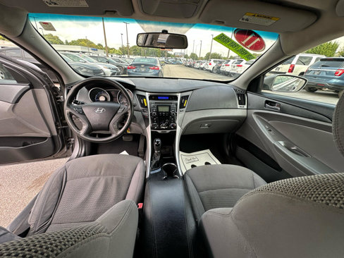 Used 2011 Hyundai Sonata GLS image 18