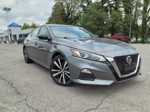 Used 2022 Nissan Altima 2.5 SR image 2