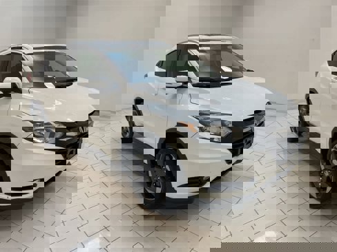 Used 2018 Honda HR-V EX-L image 25