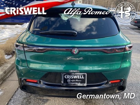 New 2025 Alfa Romeo Tonale w/ Premium Package image 6