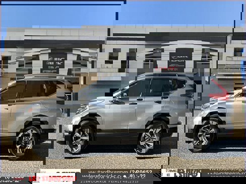 Used 2018 Honda CR-V LX image 2