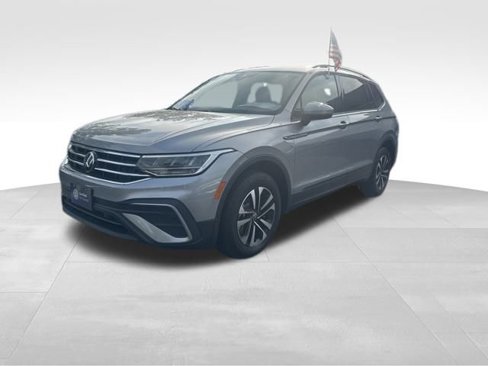 Certified 2024 Volkswagen Tiguan S image 4