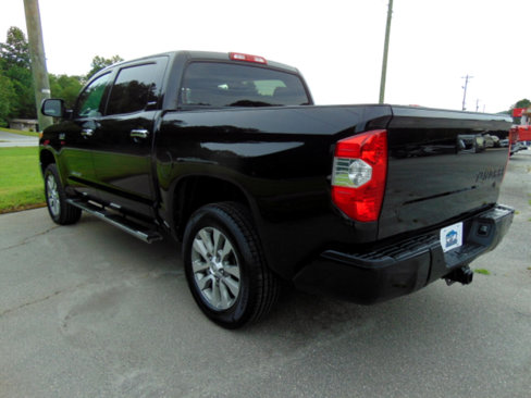 Used 2017 Toyota Tundra Limited w/ Limited Premium Package image 30