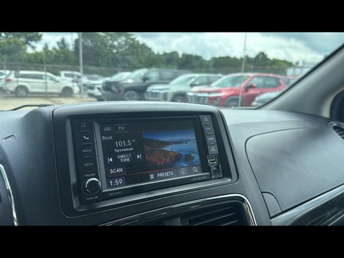 Used 2019 Dodge Grand Caravan SE image 18