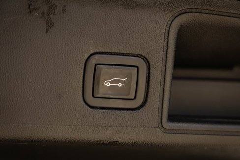 Used 2021 GMC Terrain SLT image 32