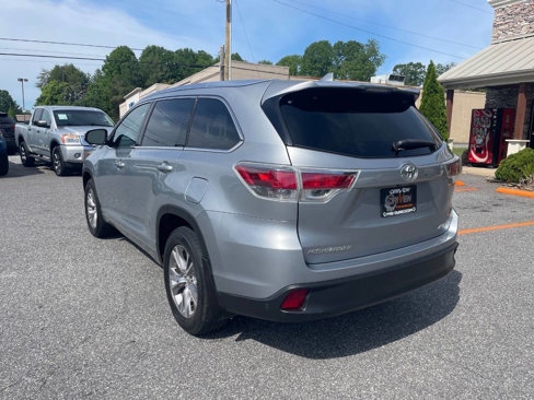 Used 2015 Toyota Highlander XLE image 4