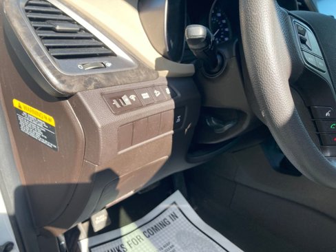 Used 2017 Hyundai Santa Fe Sport image 17