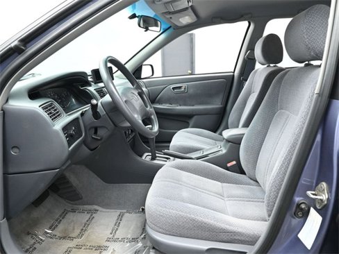 Used 2000 Toyota Camry LE image 10