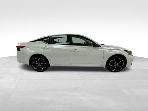 Used 2023 Nissan Altima 2.5 SR image 8